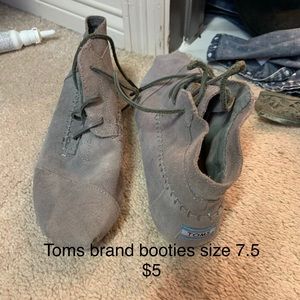 Toms grey 7.5 suede booties